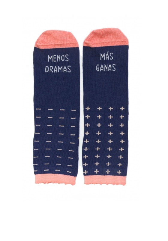 calcetines-menos-dramas-mas-ganas-regalo-frases