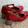 zapatos-charol-rojo-hebilla-vintage