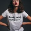 camiseta-blanca-mensaje-happy